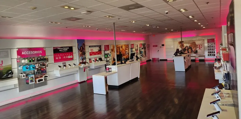  Interior photo of T-Mobile Store at Plaza Juana Diaz, Juana Diaz, PR 