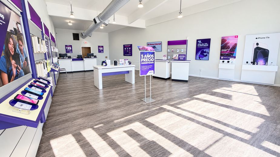Metro by T-Mobile 115 W Hwy 550 - 115 W Hwy 550 