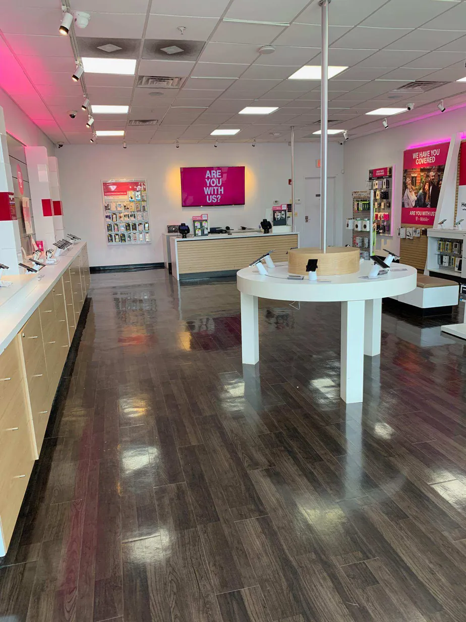 Interior photo of T-Mobile Store at E Boughton & I-355 2, Bolingbrook, IL