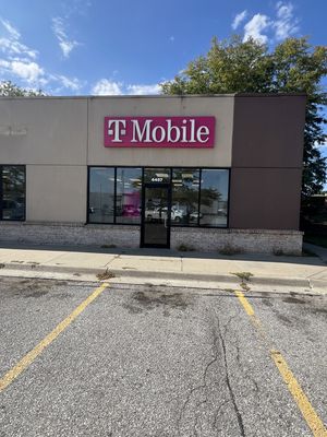 T-Mobile Authorized Retailer