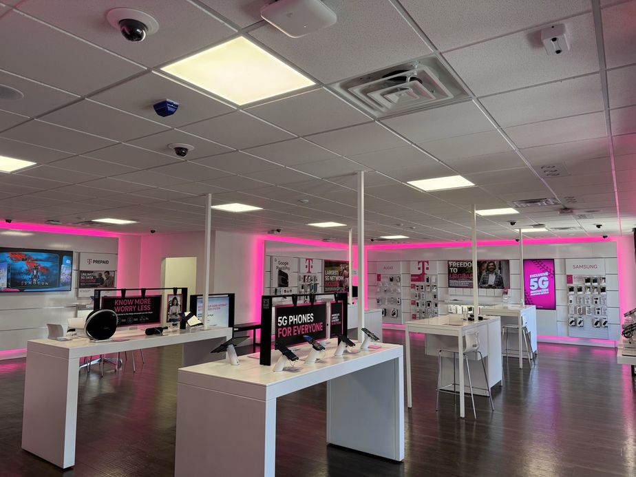 Interior photo of T-Mobile Store at East Town, Green Bay, WI