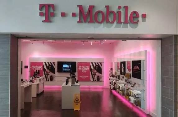 Exterior photo of T-Mobile store at Rushmore Mall, Rapid City, SD
