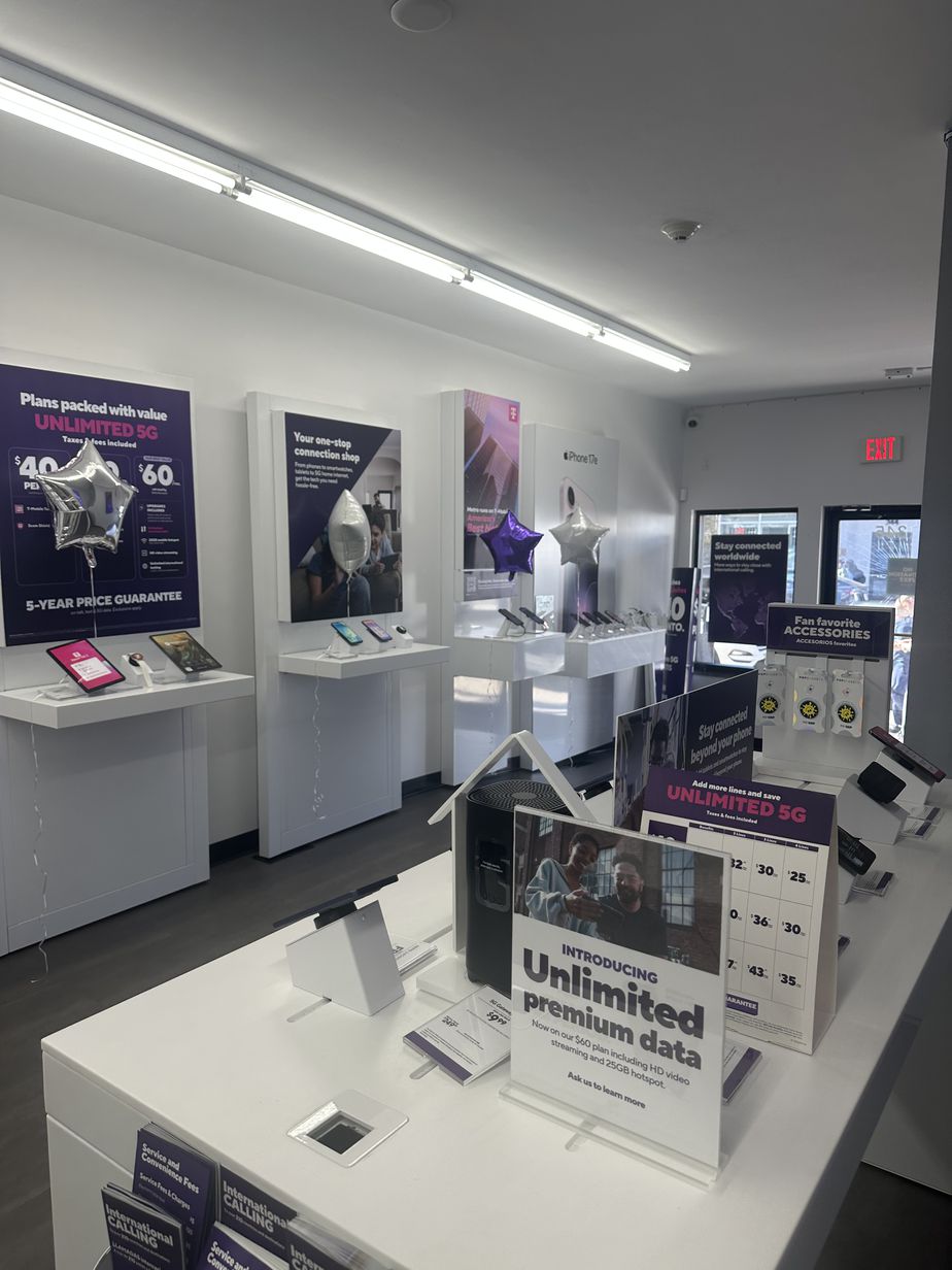 Metro by T-Mobile 345 Broadway - 345 Broadway 