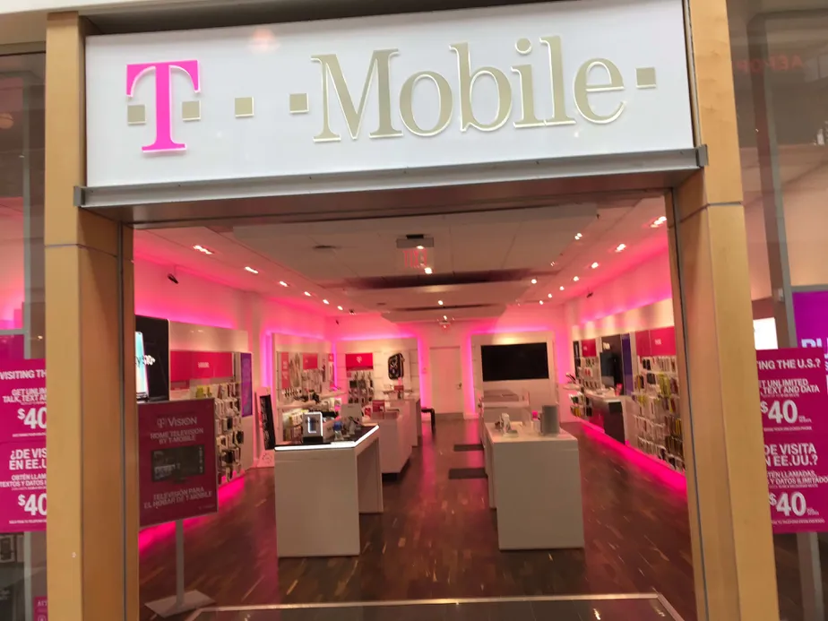Exterior photo of T-Mobile store at Dulles Town Center Mall, Sterling, VA