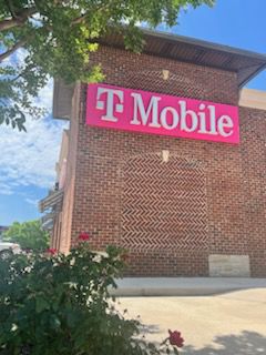 Exterior photo of T-Mobile Store at US Hwy 280 & Rt 39, Chelsea, AL