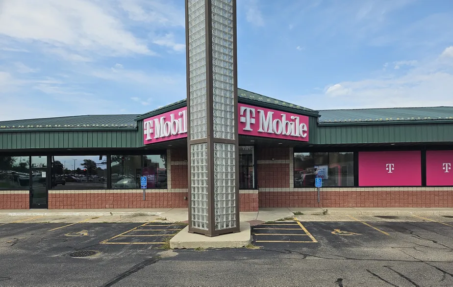T-Mobile College & Bruce | Marshall, MN