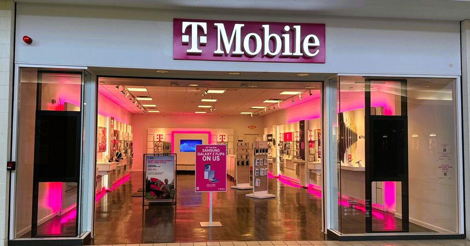 Exterior photo of T-Mobile Store at Liberty Tree Mall, Danvers, MA