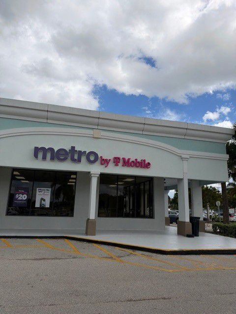 Metro by T-Mobile 2435 10Th Ave N - 2435 10Th Ave N 
