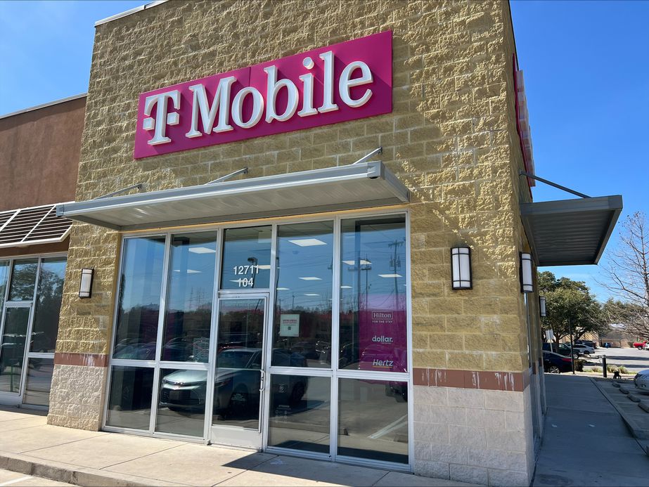 Exterior photo of T-Mobile Store at Blanco and Wurzbach Pkwy, San Antonio, TX