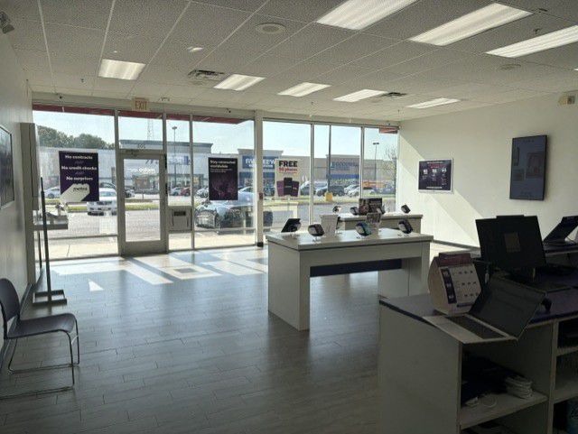 Metro by T-Mobile 130 Black Horse Pike - 130 Black Horse Pike 