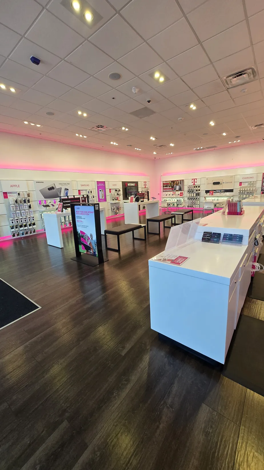  Interior photo of T-Mobile Store at Devonshire & Sepulveda, Mission Hills, CA 