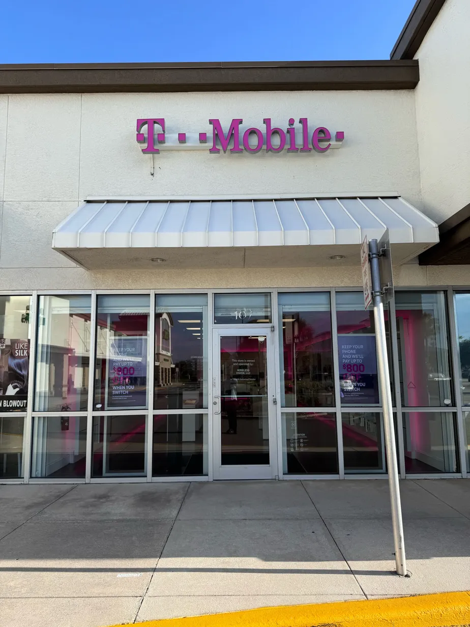  Exterior photo of T-Mobile Store at N Atlantic Ave & S Shepard, Cocoa Beach, FL 