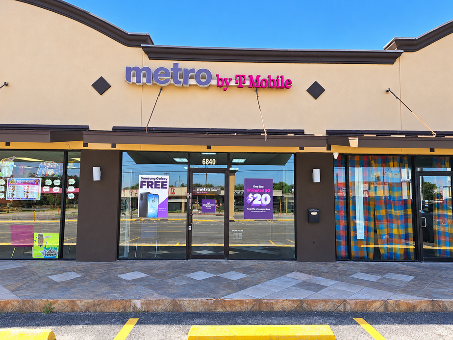 Metro by T-Mobile 6819 San Pedro Ave - 6819 San Pedro Ave 