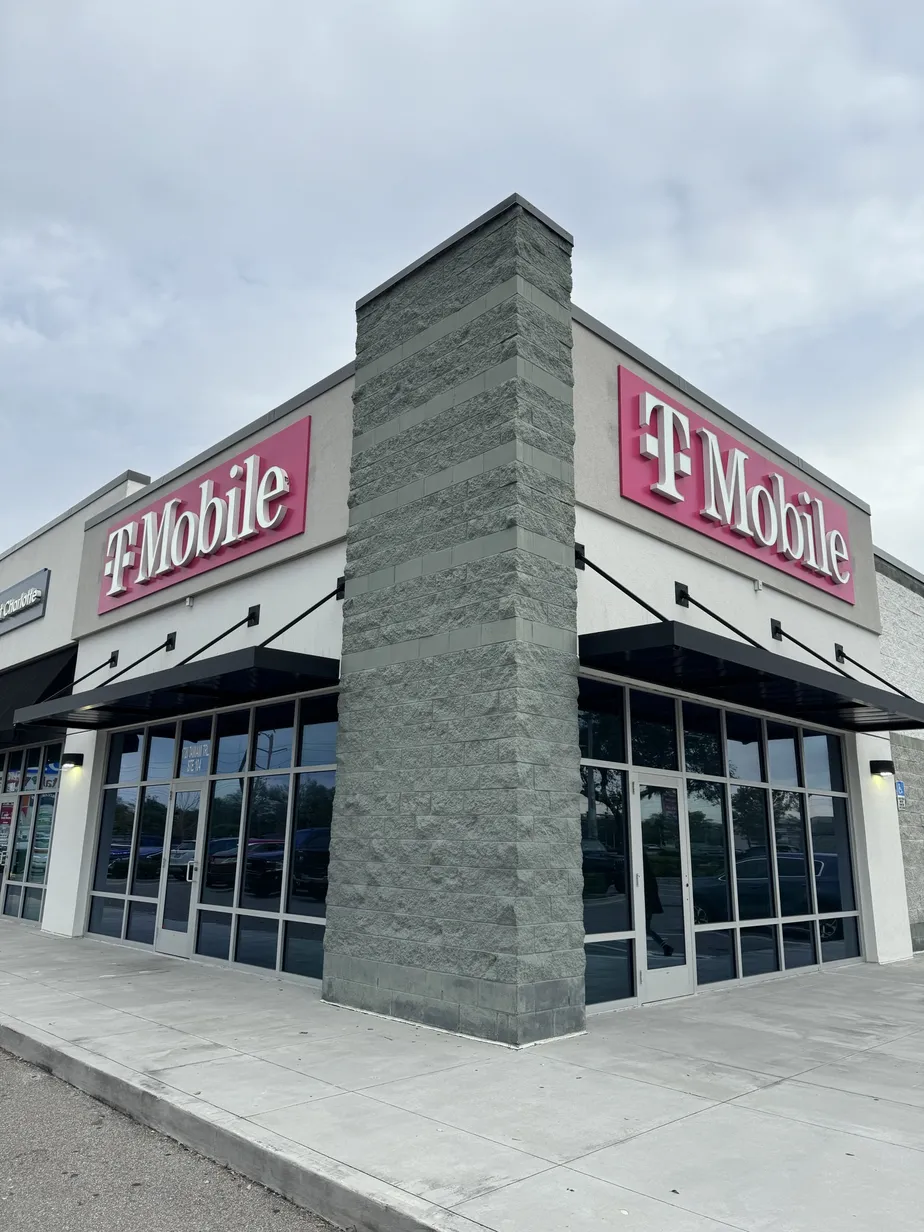  Exterior photo of T-Mobile Store at Tamiami Trail & Cochran Blvd, Port Charlotte, FL 