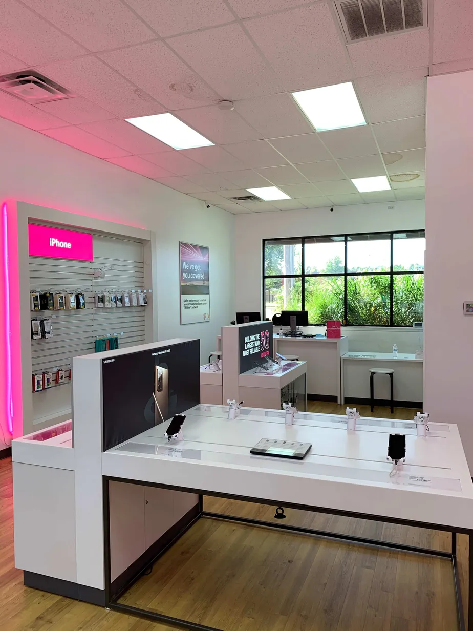  Interior photo of T-Mobile Store at W Sunset Ave & Rieff St, Springdale, AR 