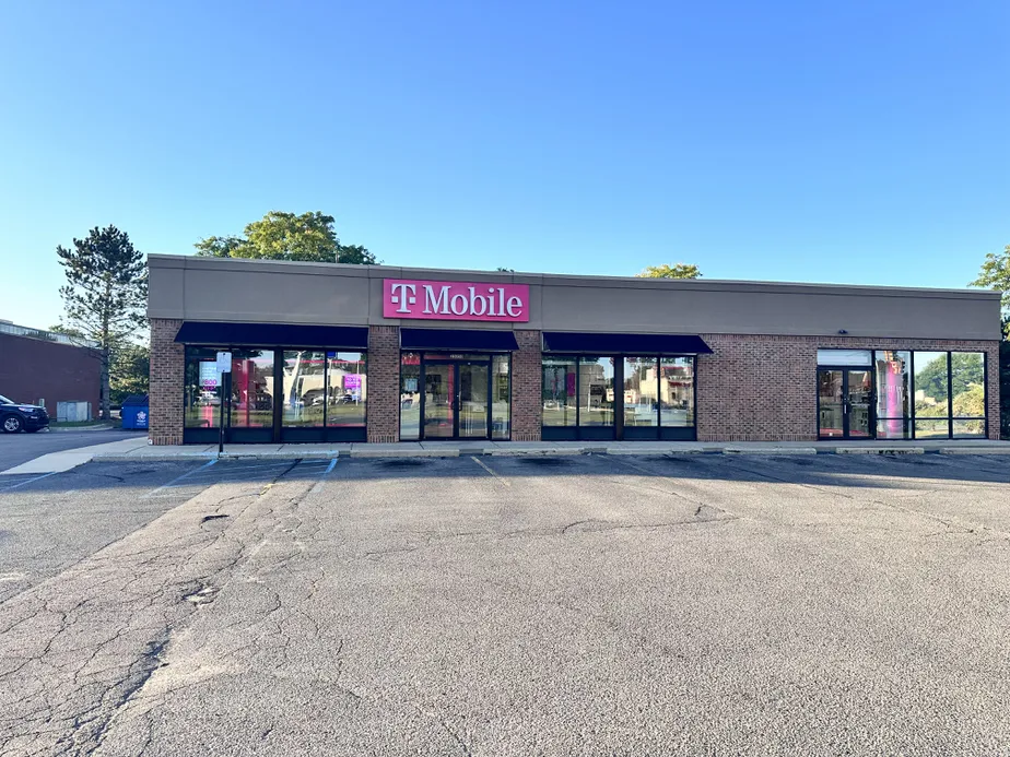  Exterior photo of T-Mobile Store at Michigan & Telegraph, Dearborn, MI 