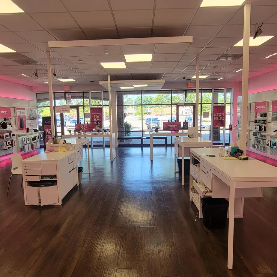 Interior photo of T-Mobile Store at Shops At Boardman Park, Youngstown, OH