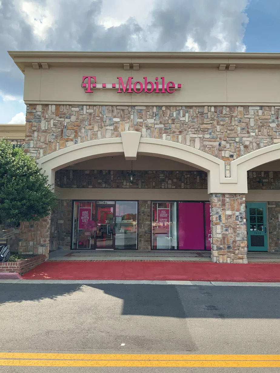 Exterior photo of T-Mobile store at Northpoint, Alpharetta, GA