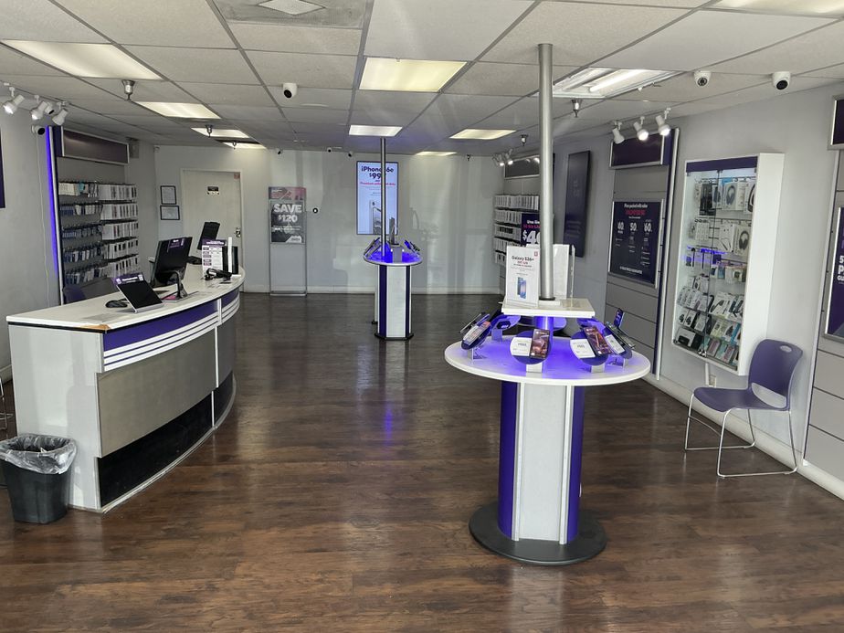 Metro by T-Mobile 16200 Bear Valley Rd - 16200 Bear Valley Rd 