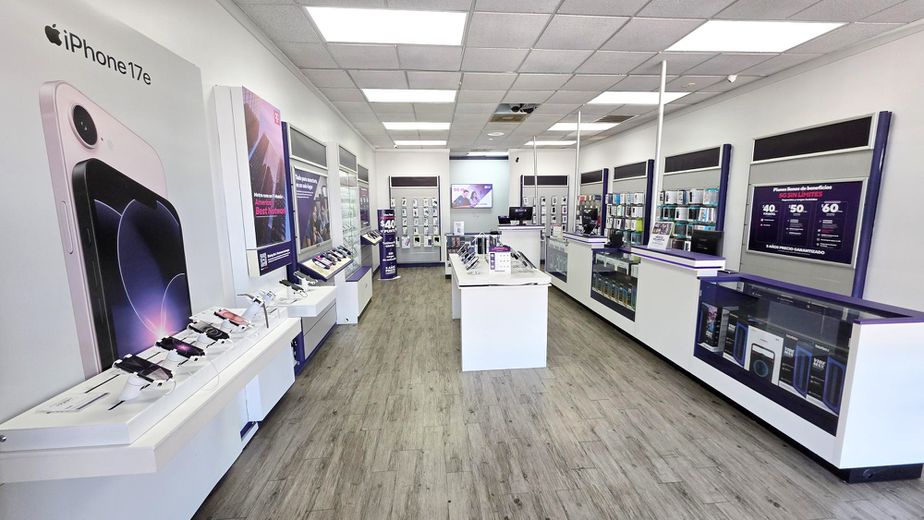 Metro by T-Mobile 1628 W Randol Mill Rd - 1628 W Randol Mill Rd 