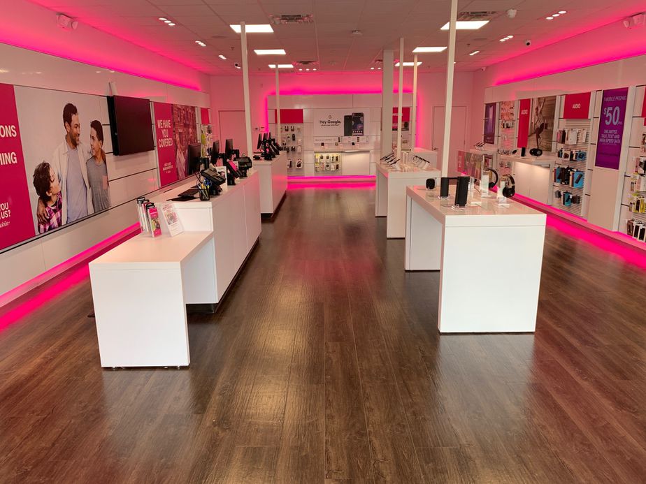 Interior photo of T-Mobile Store at Valley Ranch Town Center, New Caney, TX