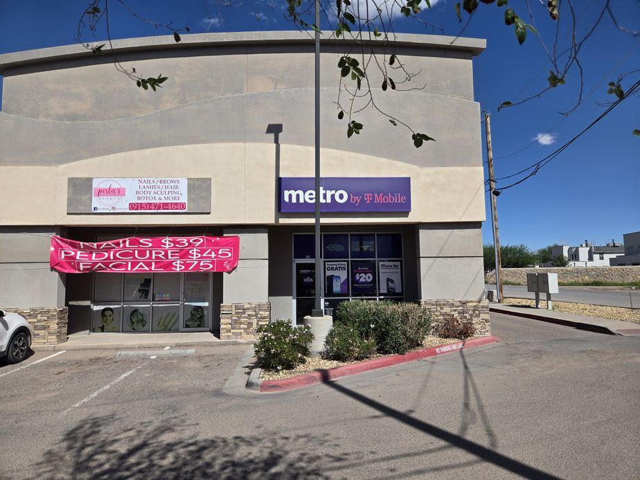 Metro by T-Mobile 9895 Alameda Ave - 9895 Alameda Ave 
