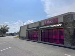 Exterior photo of T-Mobile Store at Perry Village Shops, Perry, FL