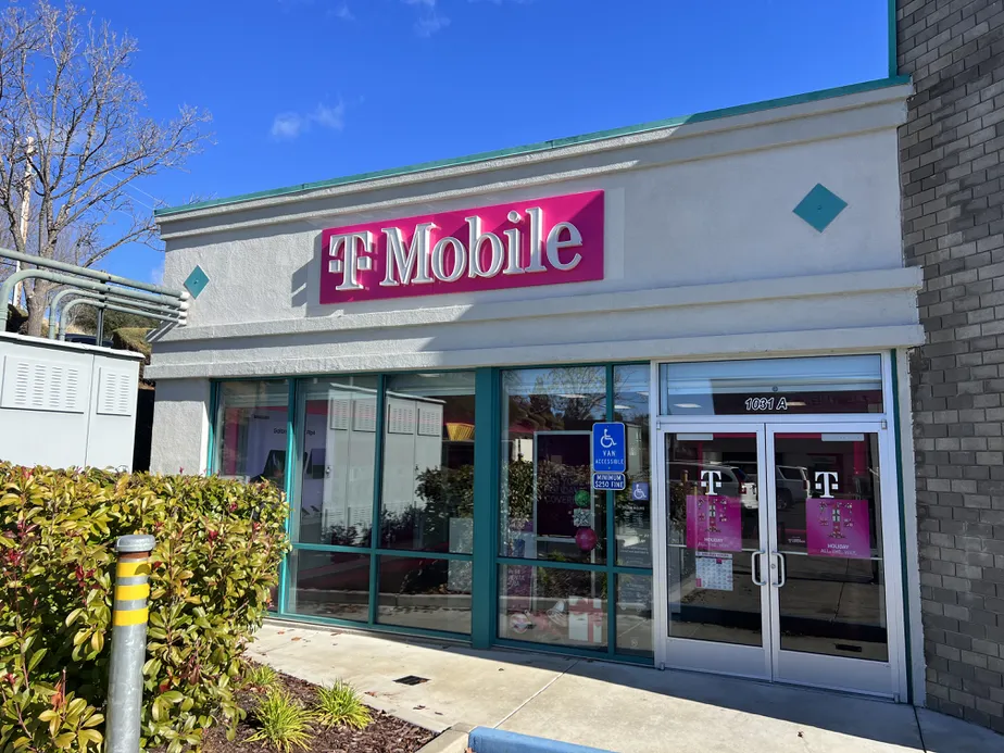 Exterior photo of T-Mobile Store at Sanguinetti Rd & Old Wards Ferry Rd, Sonora, CA