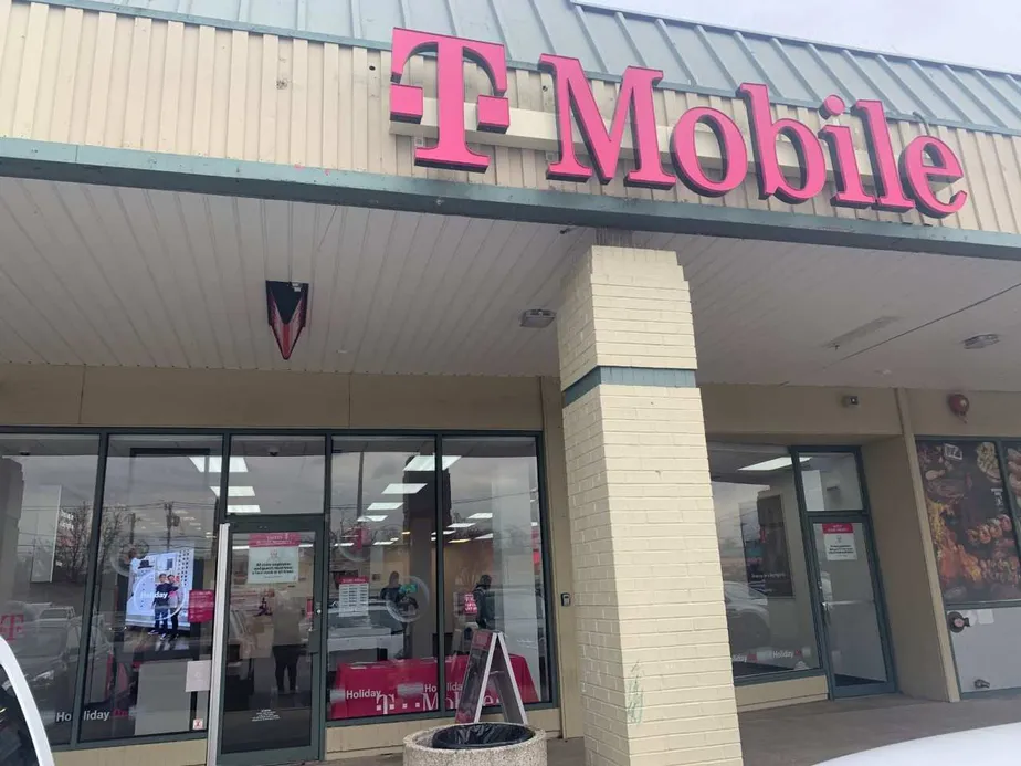 Exterior photo of T-Mobile store at Grand Ave & High School Dr 2, North Baldwin, NY