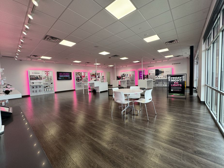 Interior photo of T-Mobile Store at Bemidji Commons, Bemidji, MN
