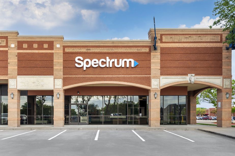 Spectrum - 2100 N Dallas Pkwy 
