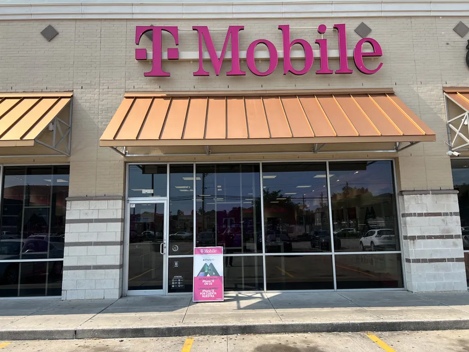 Exterior photo of T-Mobile Store at Westheimer & Jeanetta, Houston, TX