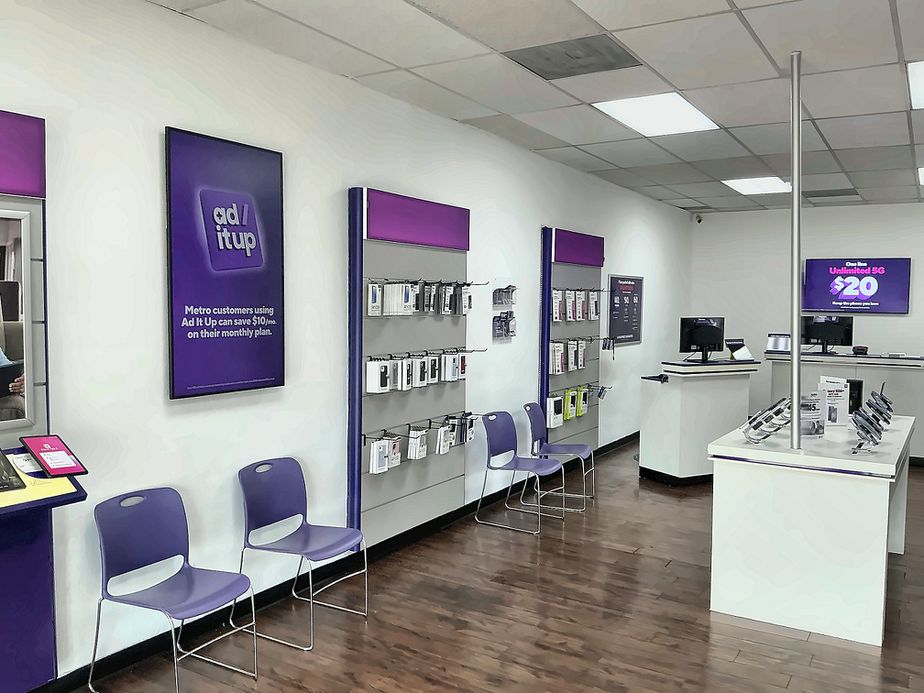 Metro by T-Mobile 1232 E Southern Ave - 1232 E Southern Ave 