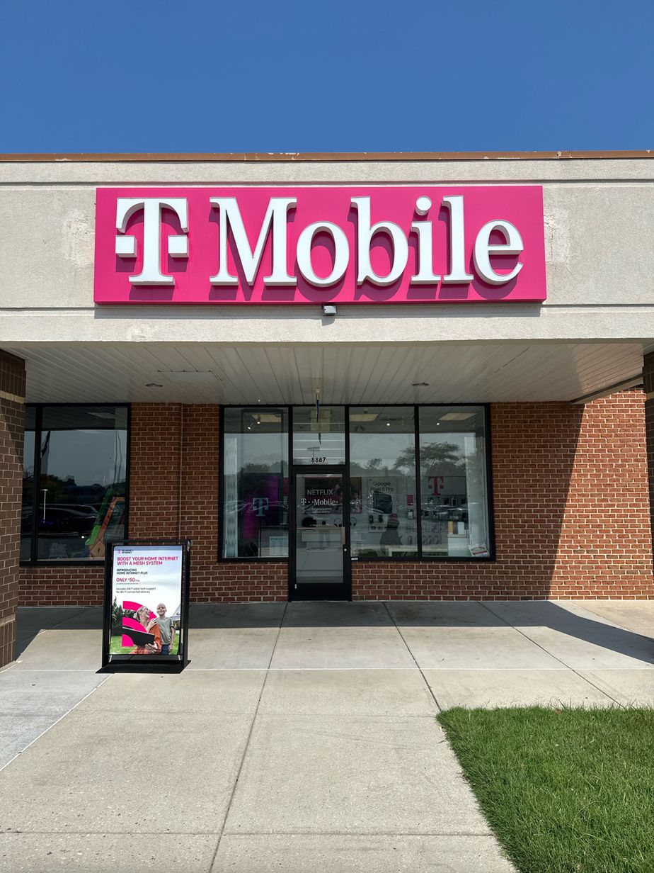 Exterior photo of T-Mobile Store at North Plaza, Parkville, MD