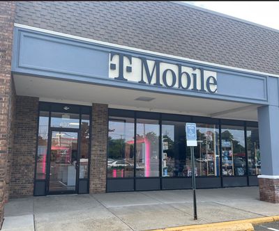 T-Mobile Authorized Retailer