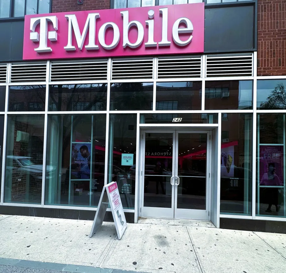 Exterior photo of T-Mobile Store at Bedford Ave and N 4th St, Brooklyn, NY