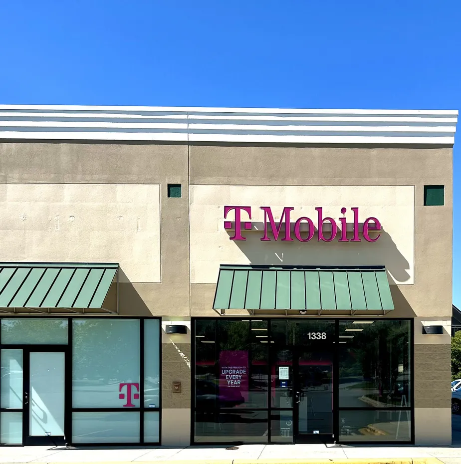 Exterior photo of T-Mobile Store at Mebane Oaks Rd & Forest Ln, Mebane, NC