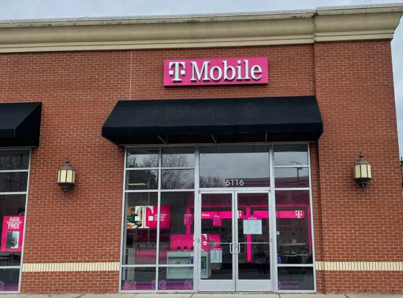 Exterior photo of T-Mobile store at Old Hickory Blvd & Old Lebanon Dirt Rd, Hermitage, TN