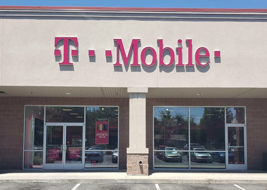 Exterior photo of T-Mobile store at Overland & Cole 3, Boise, ID