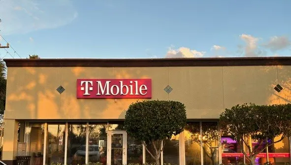  Exterior photo of T-Mobile Store at State Rd 7 & Glades Rd, Boca Raton, FL 