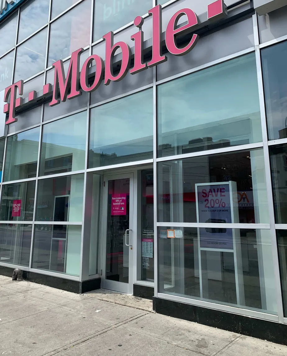 Exterior photo of T-Mobile store at Nostrand & Flatbush, Brooklyn, NY