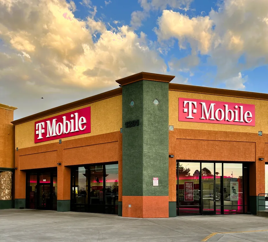 Exterior photo of T-Mobile Store at Decatur & Charleston, Las Vegas, NV