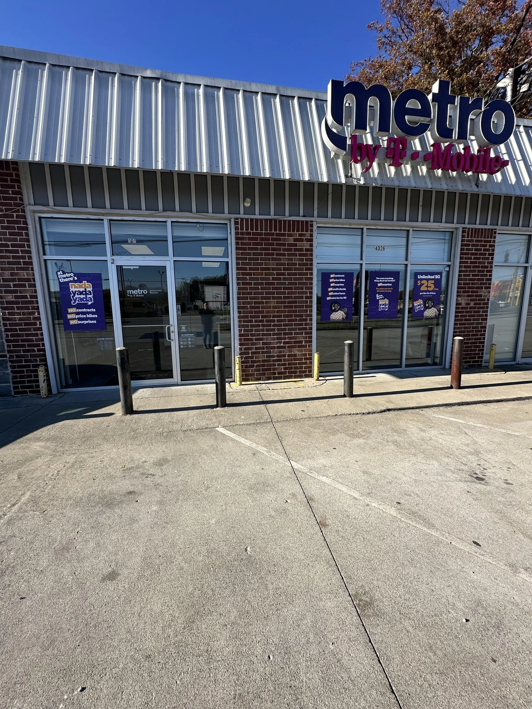 Metro by TMobile 4326 Cane Run Rd Louisville, KY
