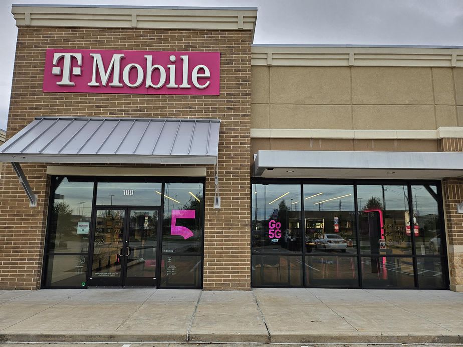 Exterior photo of T-Mobile Store at Morton Ranch Rd & Powell House Ln, Katy, TX