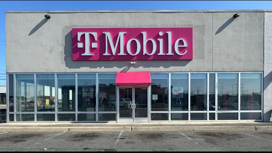  Exterior photo of T-Mobile Store at East Hunting Park Ave & G St, Philadelphia, PA 