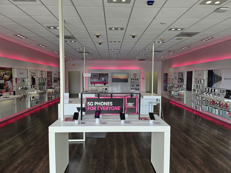 Interior photo of T-Mobile Store at Hwy 59 & 9th Ave, Foley, AL