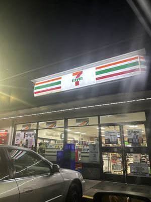 Image gallery for 7-Eleven