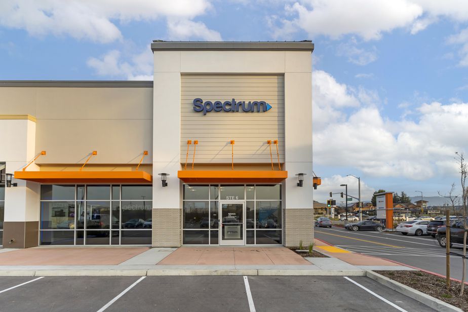 Spectrum - 999 Main St 