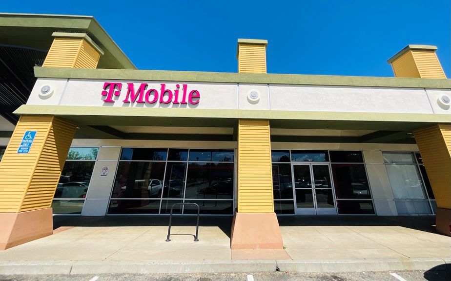 Exterior photo of T-Mobile Store at Hacienda, Sunnyvale, CA