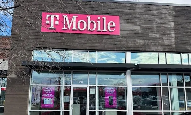 Exterior photo of T-Mobile Store at Peachtree Blvd & Johnson Ferry Rd, Chamblee, GA